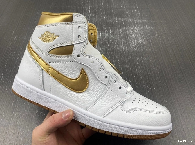 1 Jordan FD2596-107 High Retro Metallic Cozy  58 (Women's) Gold OG 1020